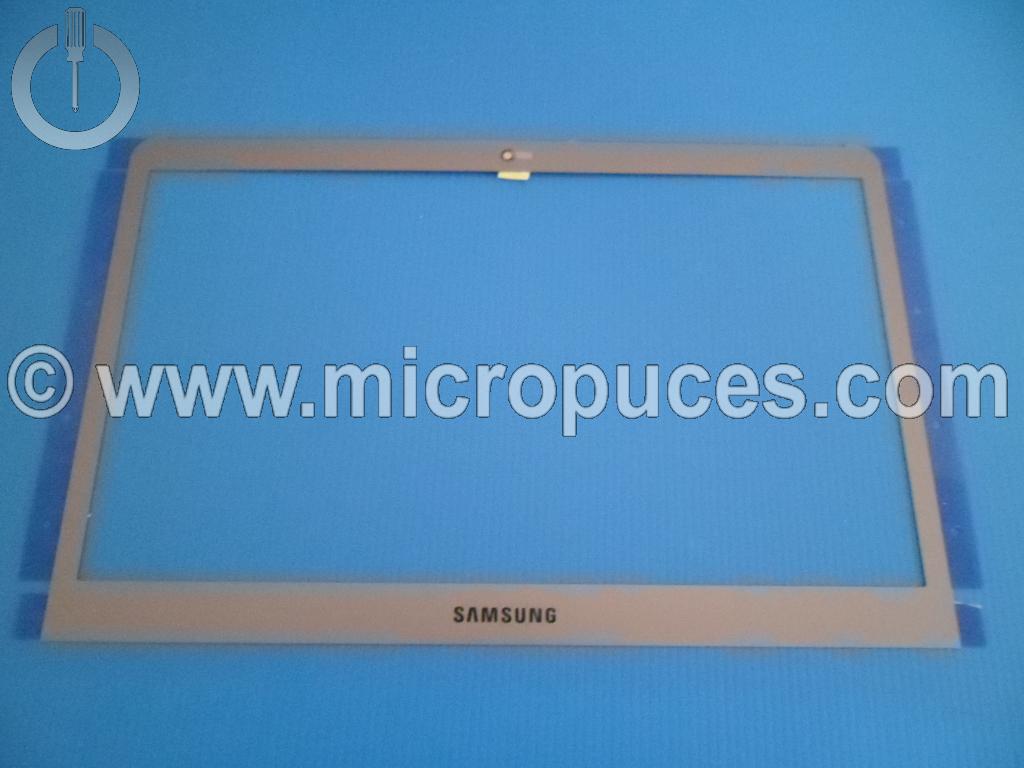 Plasturgie * NEUVE * tour d'cran pour SAMSUNG NP530U3B