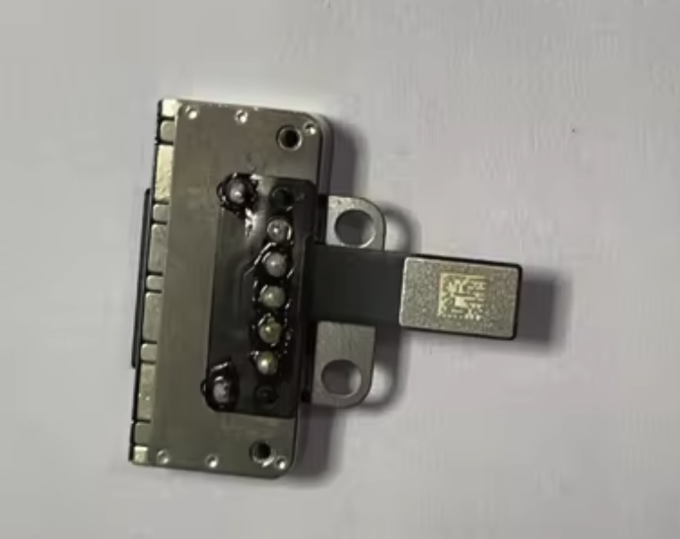 Carte fille Magsafe 3 pour Macbook A2681